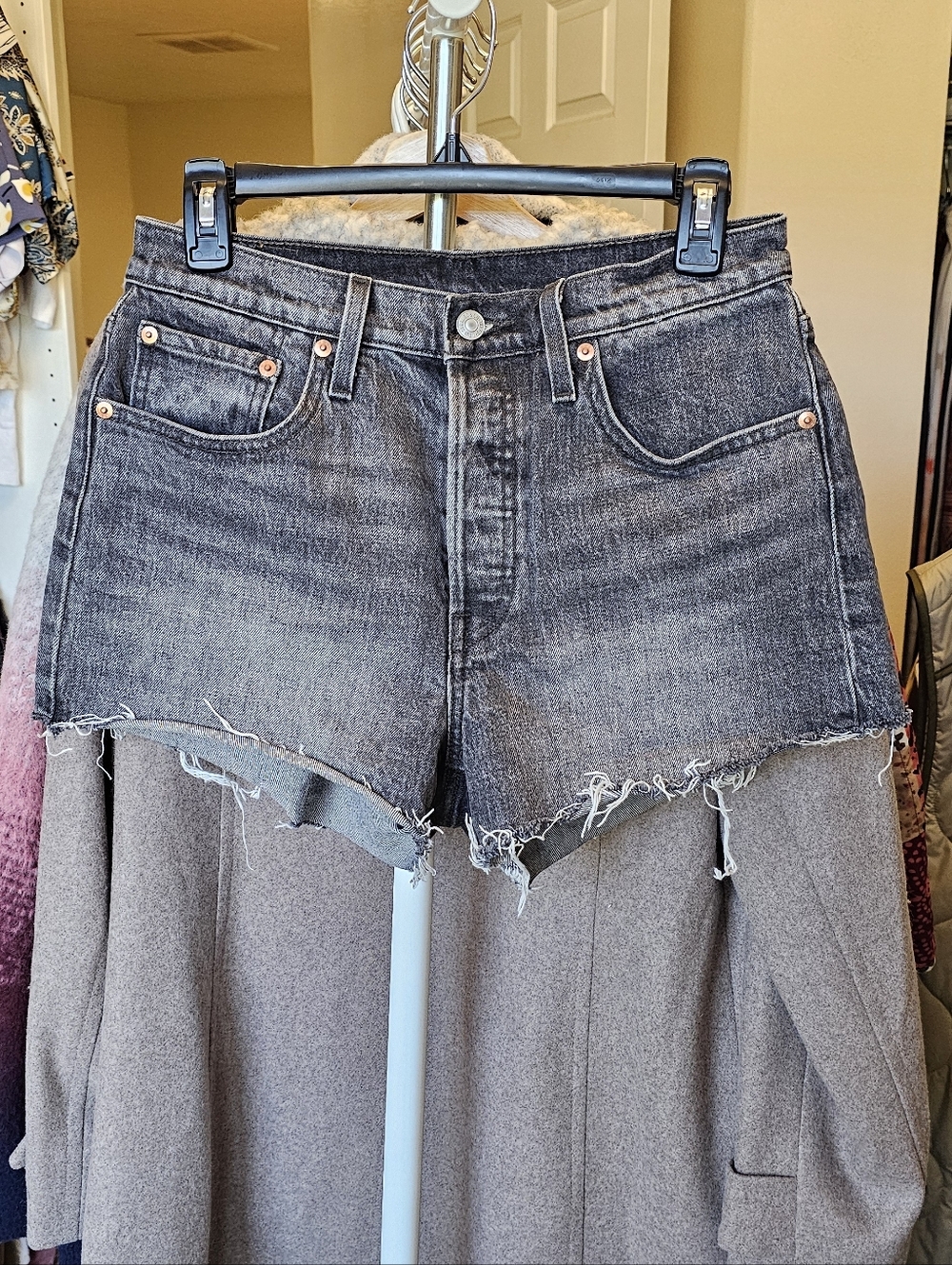 Levi's 501 Denim Shorts. Size 28